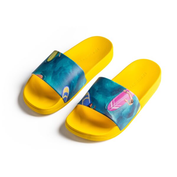 The wave slippers